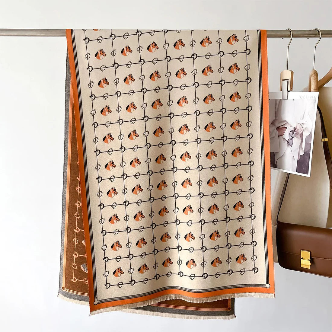 Mid-Length Scarf – Soft Cashmere-Like Feel & Winter Warmth